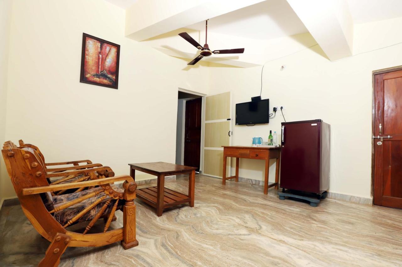 Morjim Sunset Hotel Exterior photo
